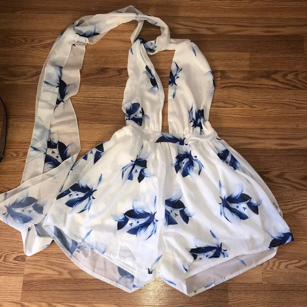 Romper - Picture 1 of 2